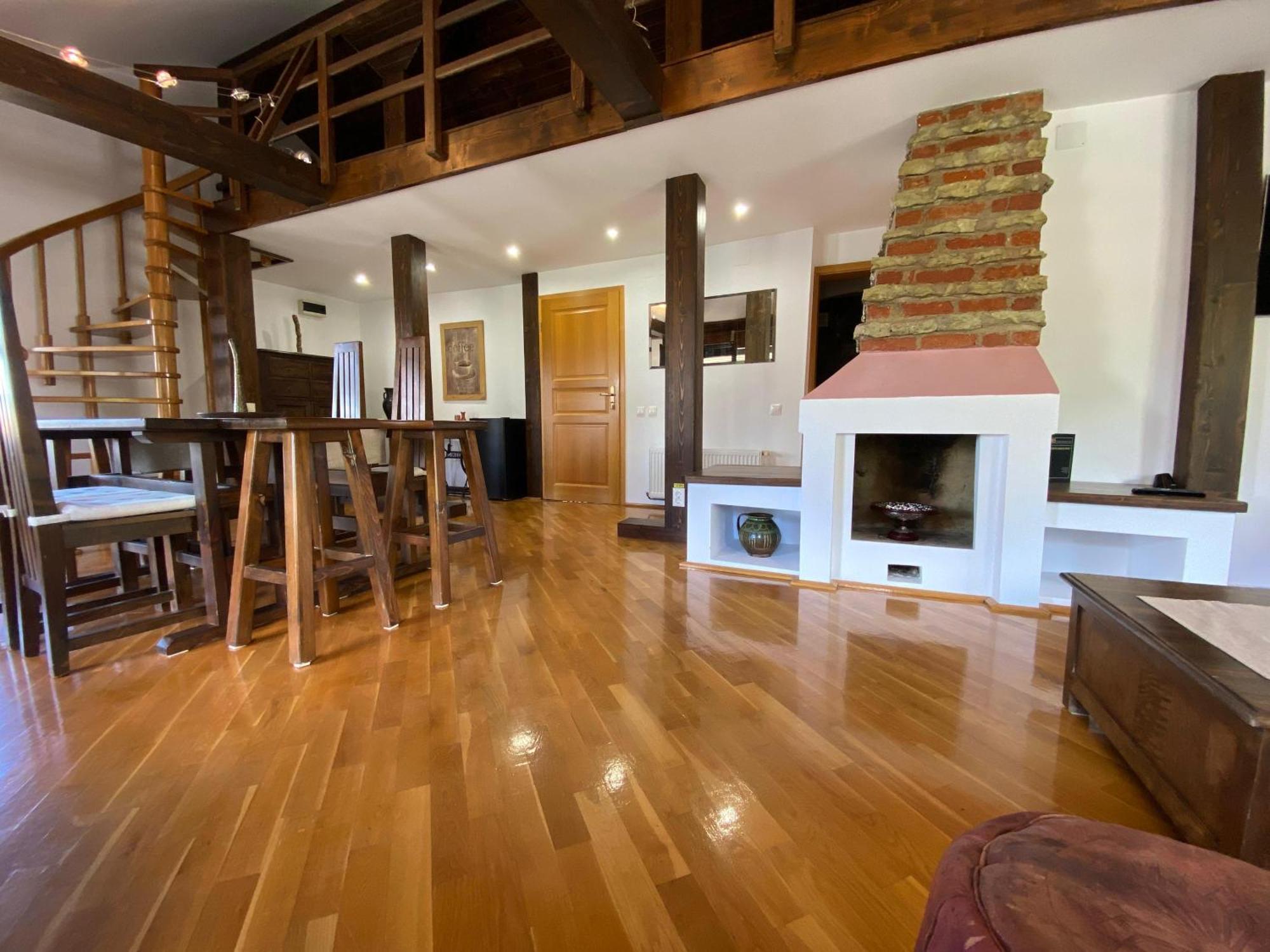 Penthouse Pensiunea Casa Bono דירה בראשוב