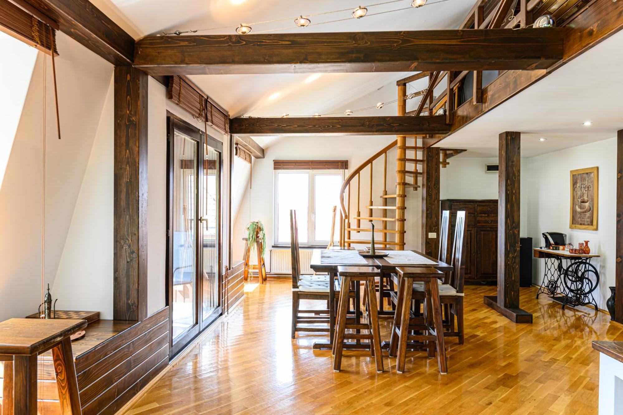 דירה Penthouse Pensiunea Casa Bono