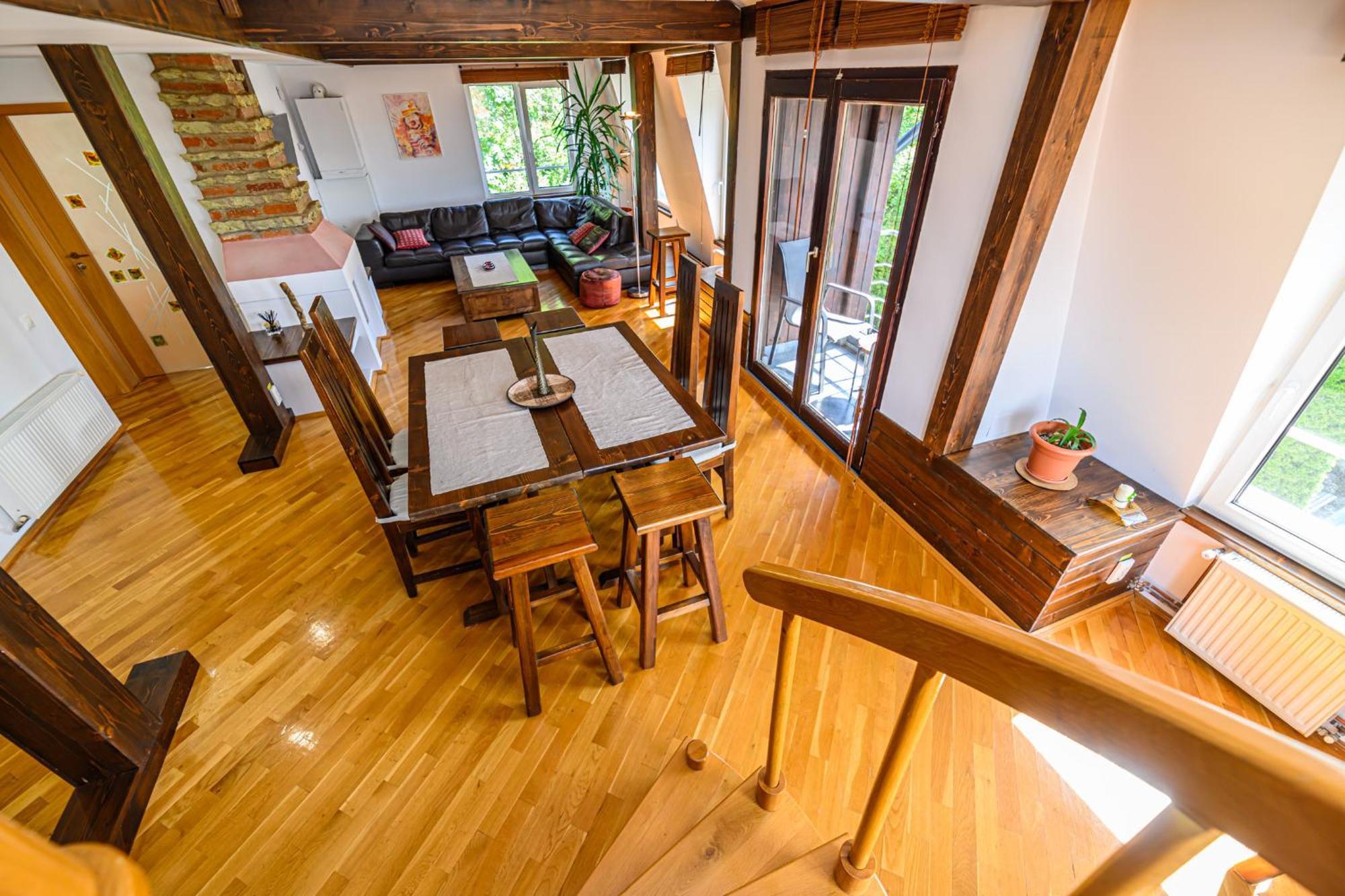 דירה Penthouse Pensiunea Casa Bono בראשוב