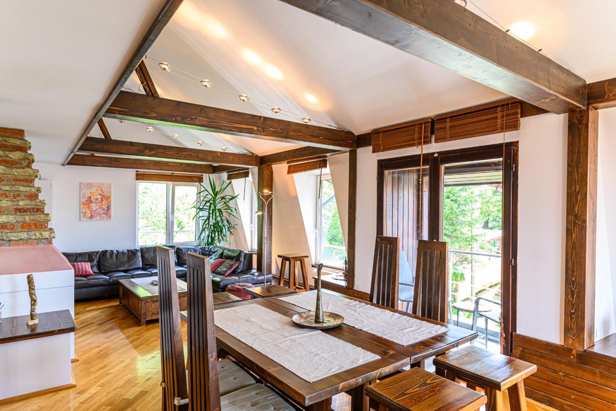 דירה Penthouse Pensiunea Casa Bono בראשוב