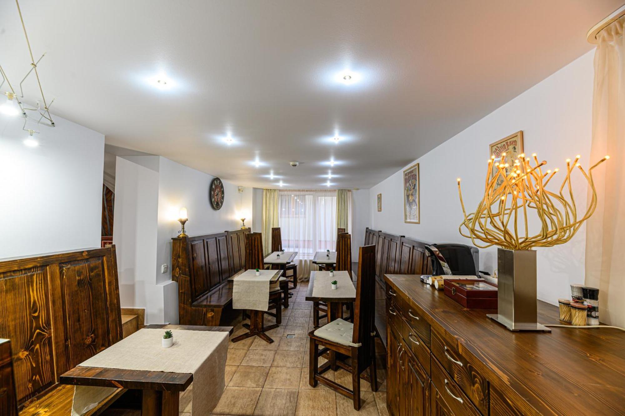Penthouse Pensiunea Casa Bono דירה